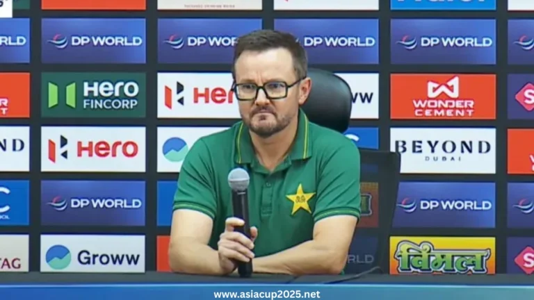 Pakistan Coach Hesson Hails Mohammad Nawaz